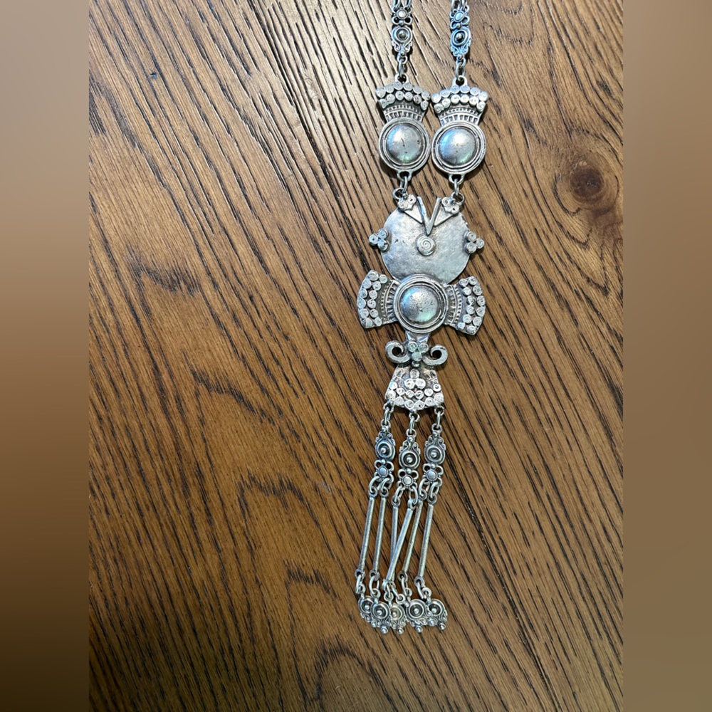Gorgeous, very long necklace with beautiful detailing. Double strand and clasp